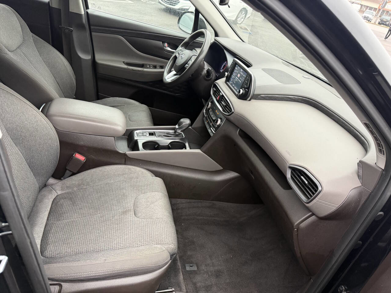 Used 2019 Hyundai Santa Fe SEL w/ Cargo Package FWD image 16