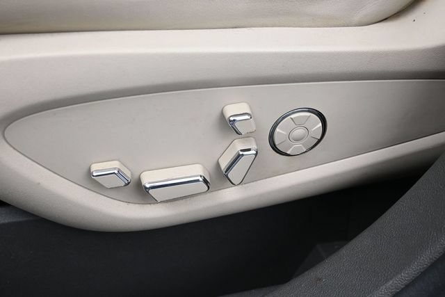 Used 2020 Lincoln Nautilus Reserve w/ Equipment Group 201A FWD image 13