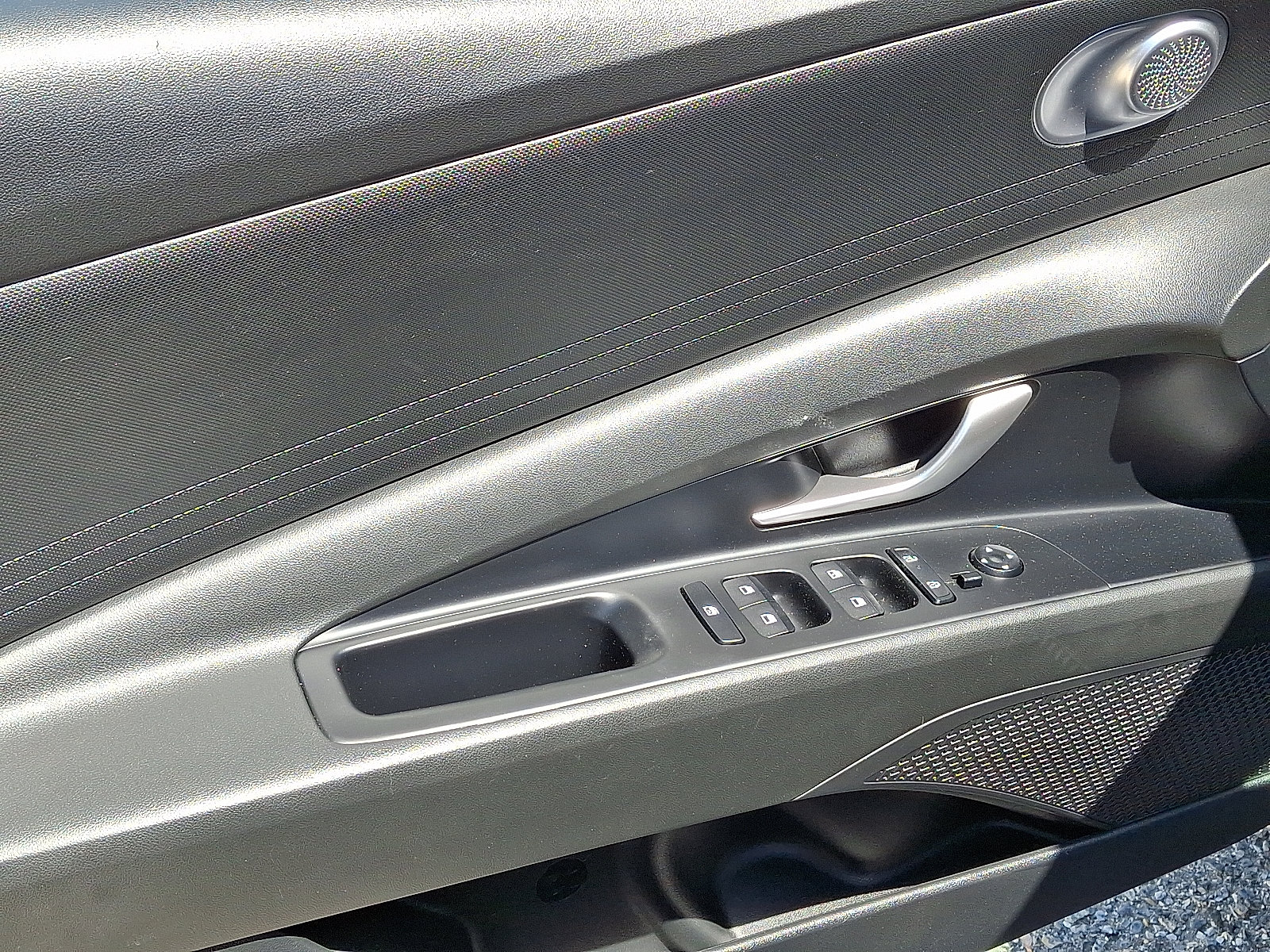 Used 2024 Hyundai Elantra SEL FWD image 12