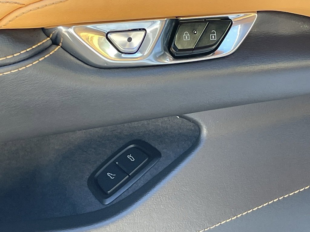 Certified 2024 Chevrolet Corvette Stingray Preferred Cpe w/ 2LT image 26