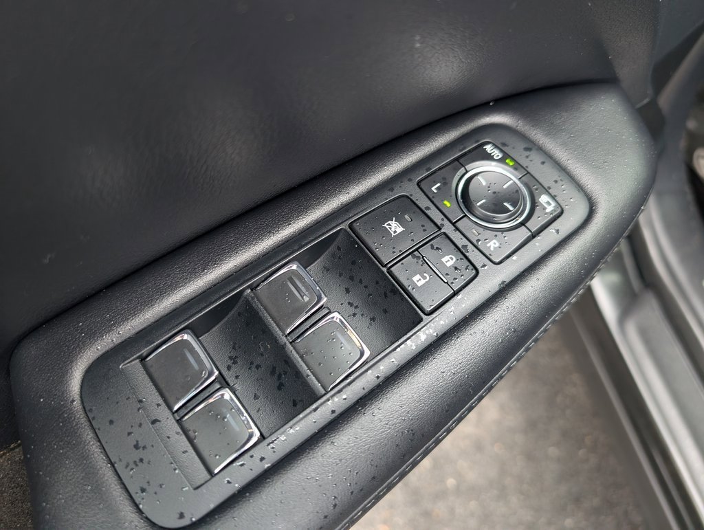 Used 2022 Lexus RX 450hL Luxury image 20