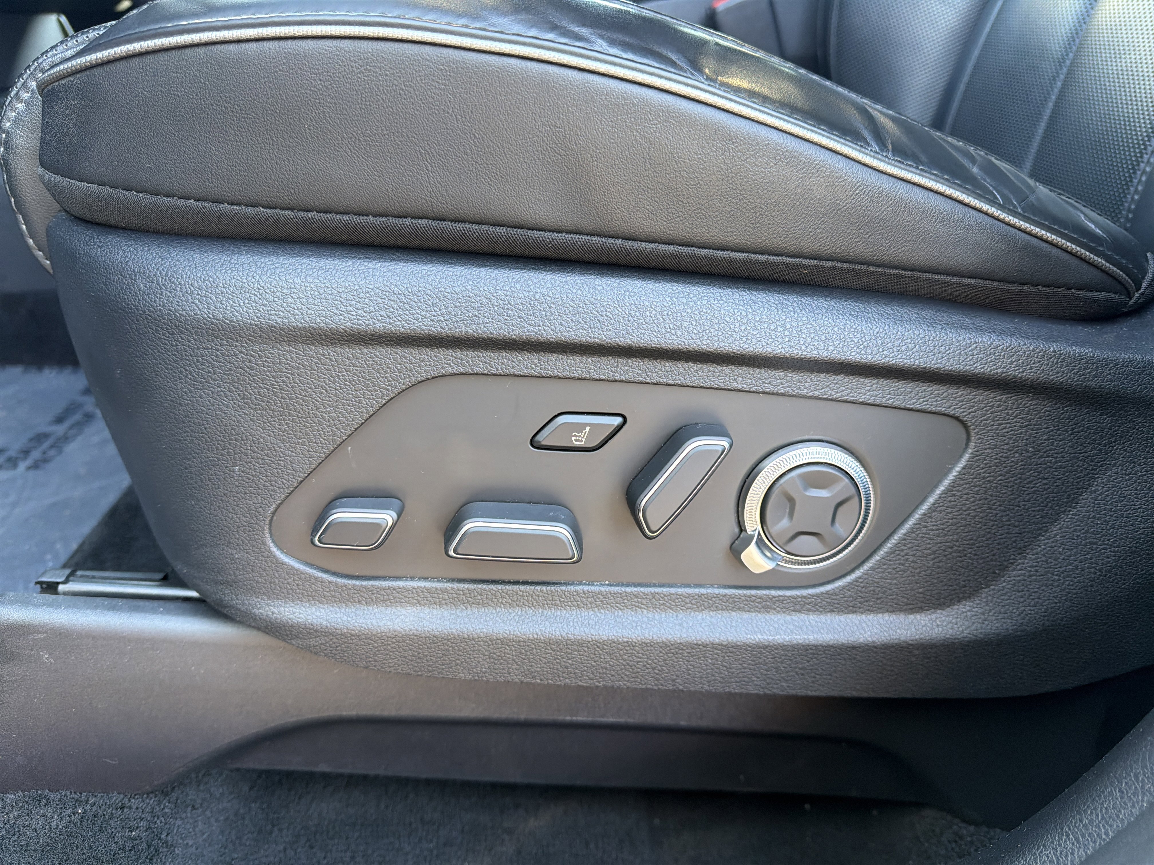 Used 2024 Hyundai Palisade Calligraphy image 12