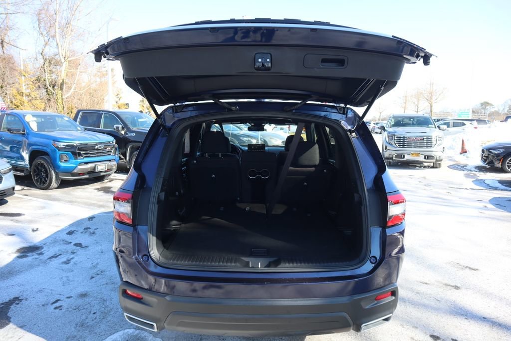 Used 2023 Honda Pilot Sport image 31