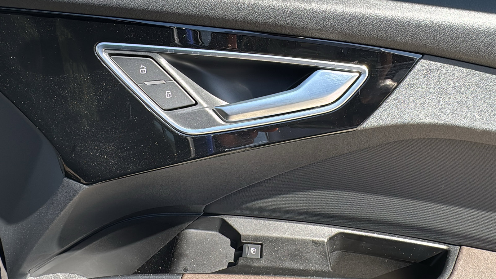 Used 2026 Audi Q4 e-tron Premium w/ Convenience Package image 30