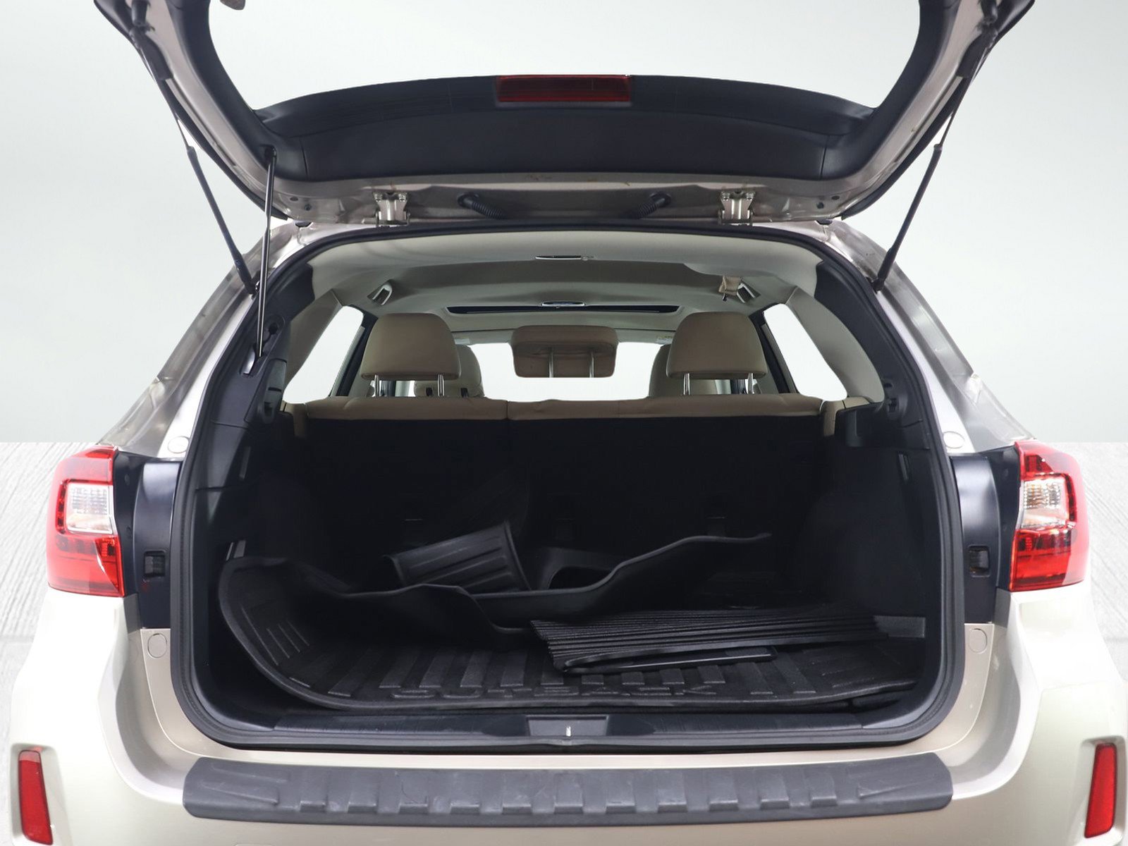 Used 2015 Subaru Outback 2.5i Limited image 17