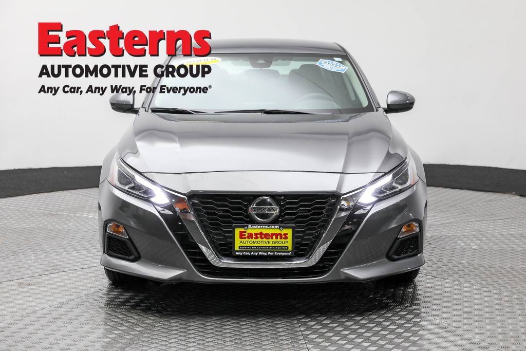 Used 2022 Nissan Altima 2.5 SV image 2