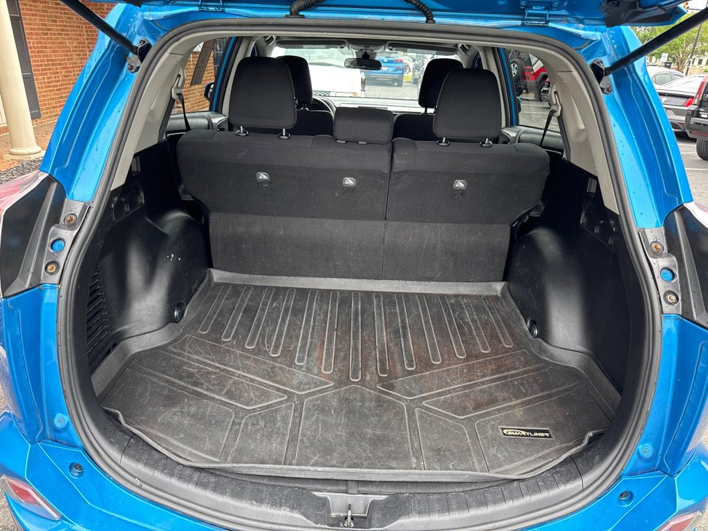 Used 2018 Toyota RAV4 XLE AWD/4WD image 15