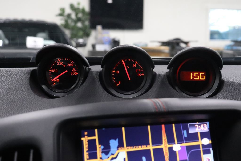 Used 2020 Nissan 370Z NISMO image 17