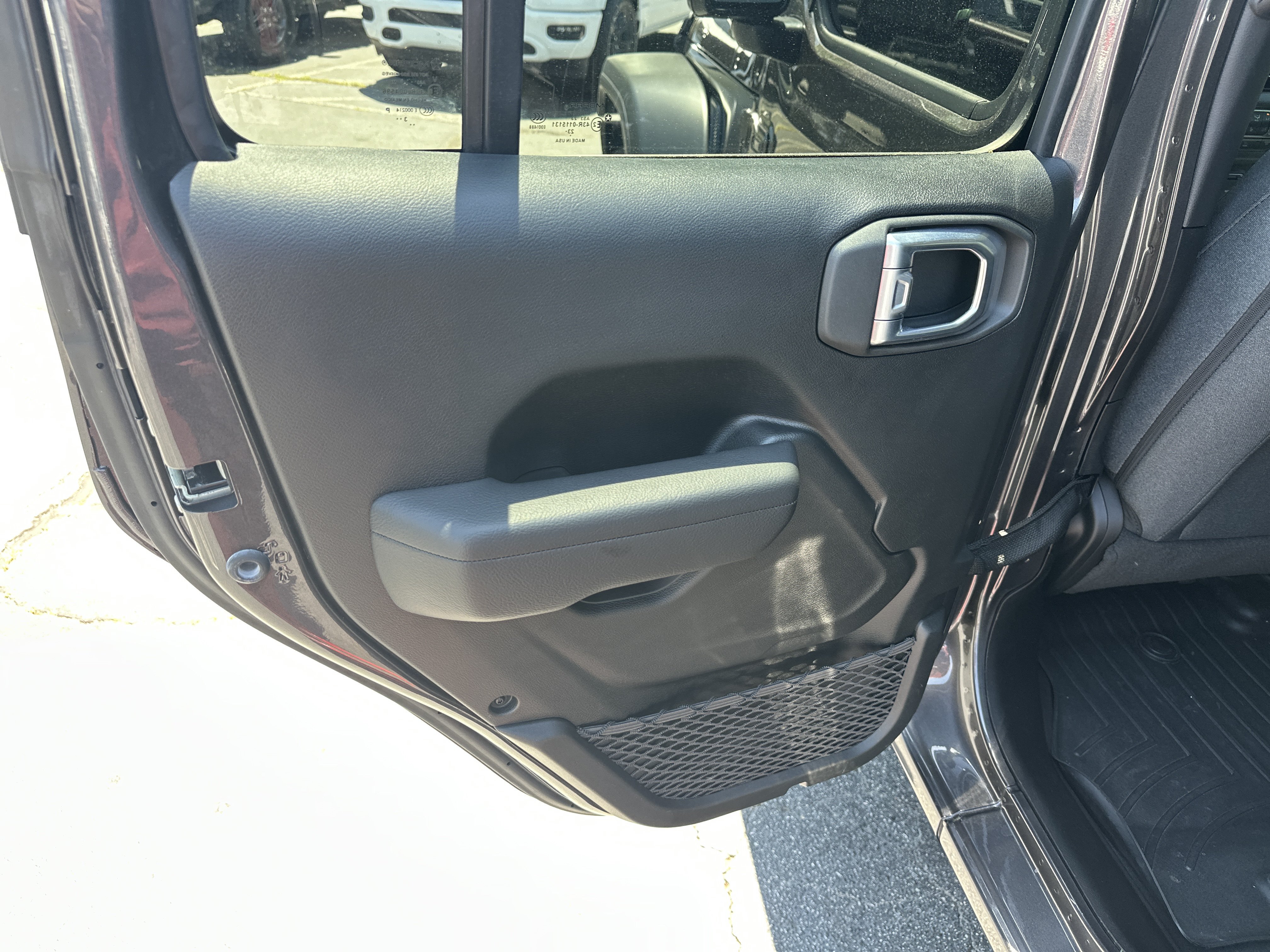 Used 2024 Jeep Wrangler Unlimited Sport AWD/4WD image 24