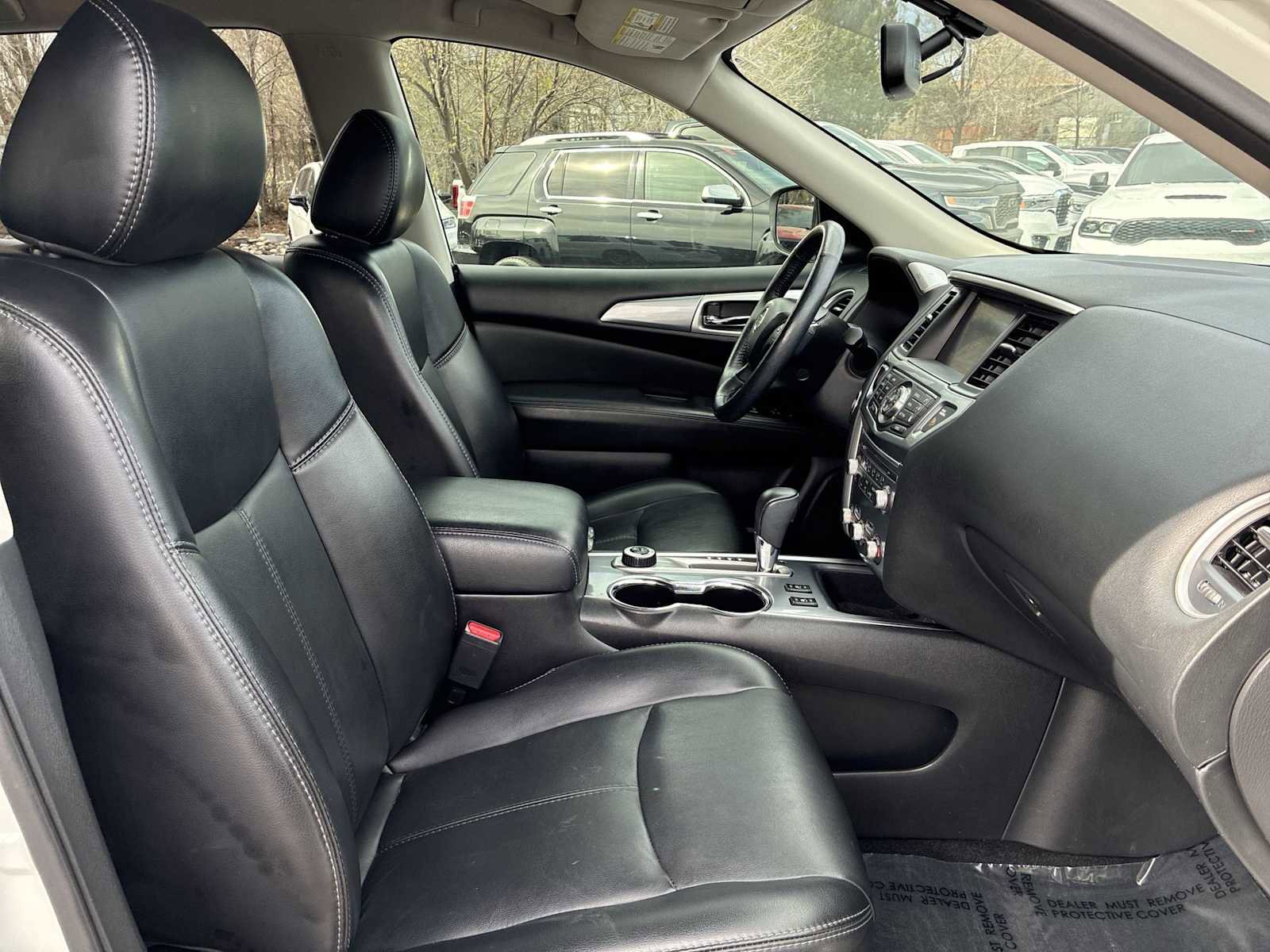 Used 2019 Nissan Pathfinder SL image 26