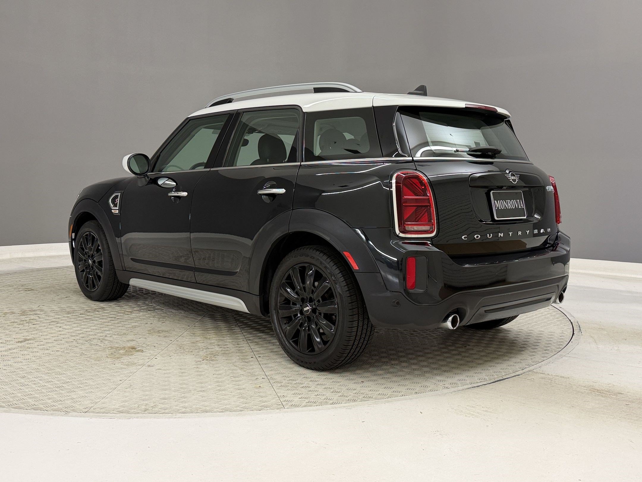 Certified 2024 MINI Cooper Countryman S FWD image 3