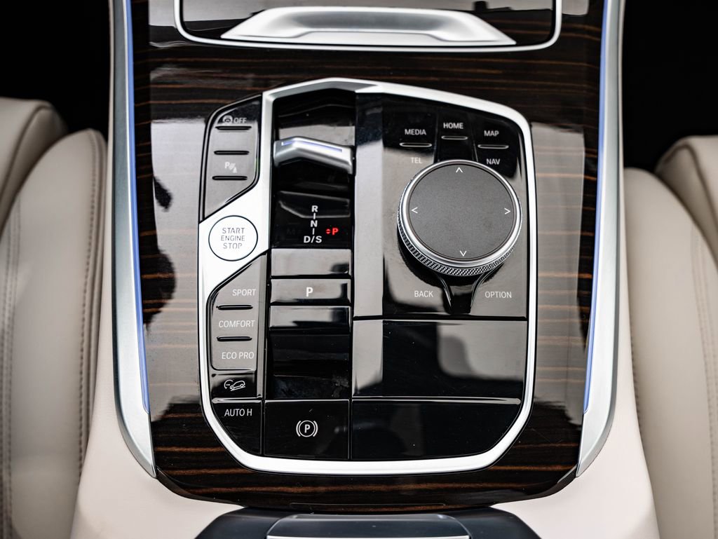 Used 2024 BMW X5 xDrive40i w/ Premium Package image 40