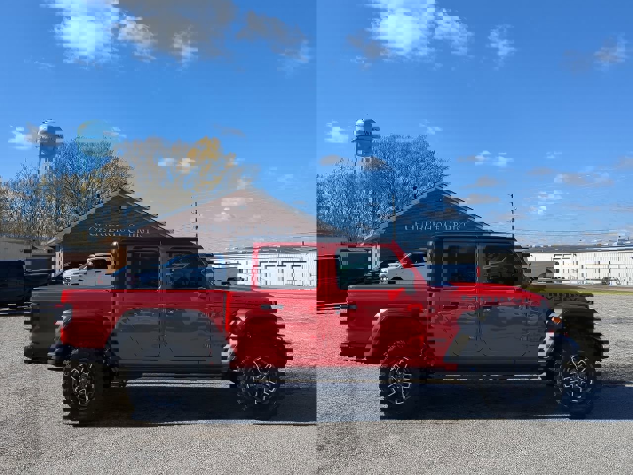 Used 2024 Jeep Gladiator Mojave w/ Technology Group image 2