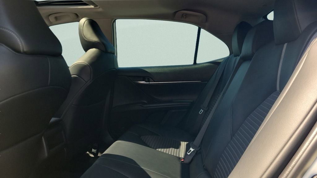 Certified 2022 Toyota Camry SE w/ Cold Weather Package AWD/4WD image 9