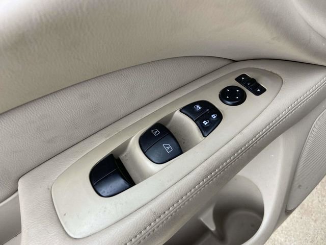 Used 2016 Nissan Pathfinder Platinum image 18