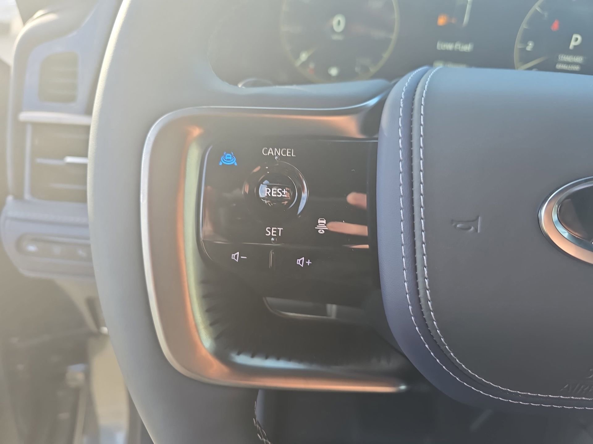 New 2026 INFINITI QX80 4WD image 17