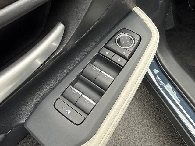 Used 2026 Toyota Grand Highlander AWD image 27
