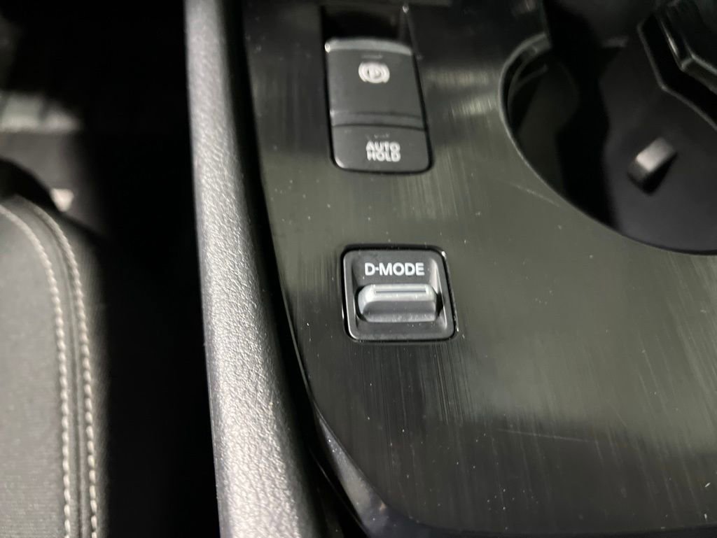 Used 2025 Nissan Rogue SV FWD image 26