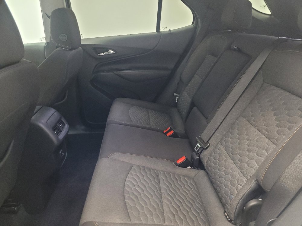 Used 2021 Chevrolet Equinox LT image 18