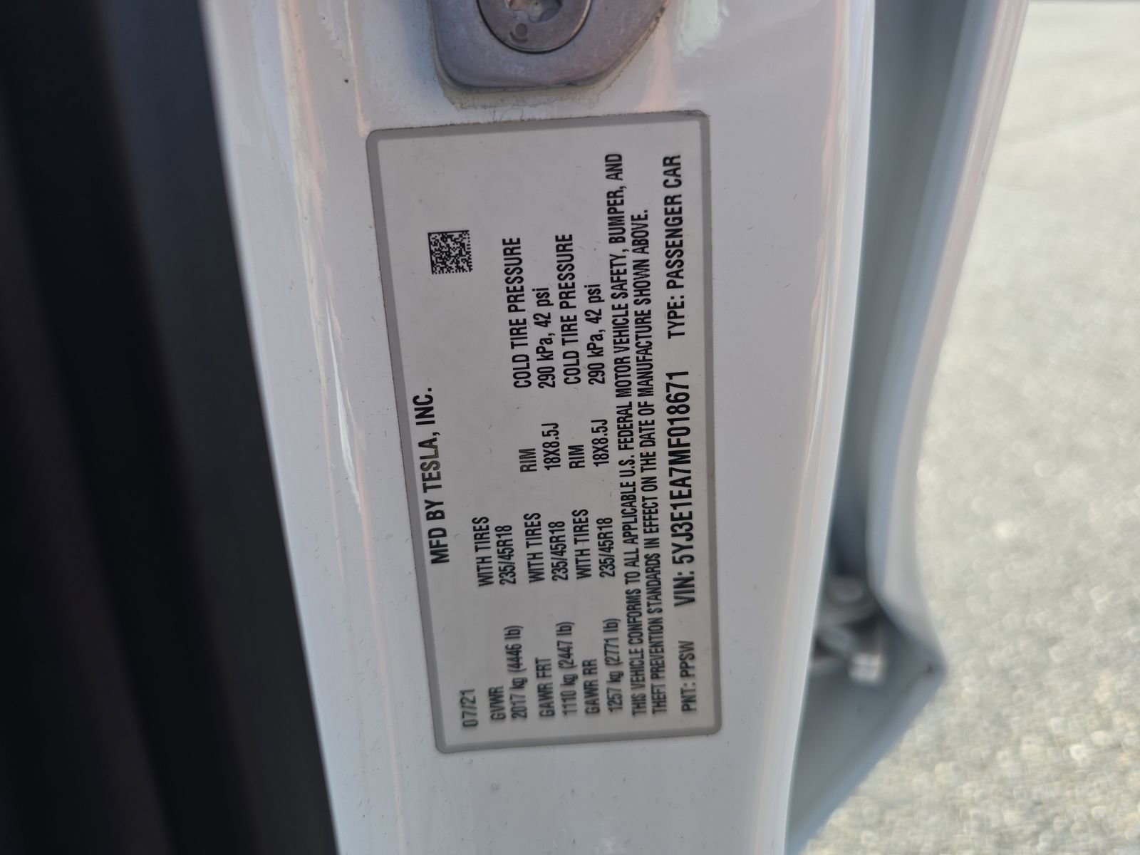 Used 2021 Tesla Model 3 Standard Range Plus image 28