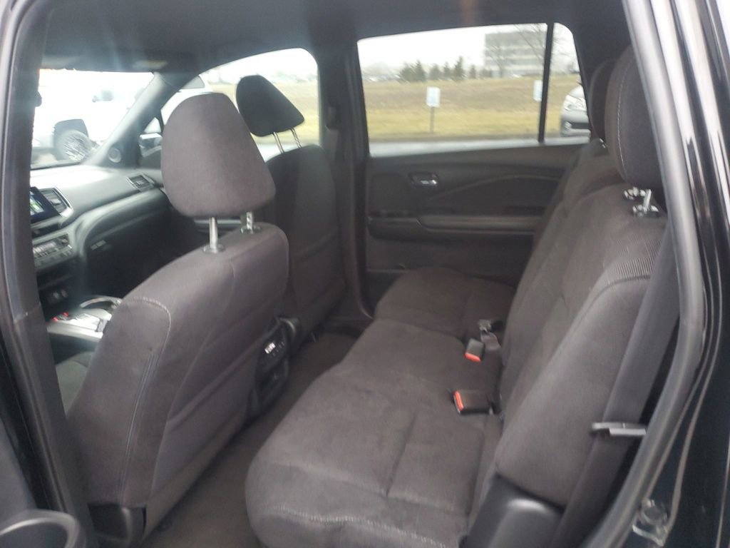 Used 2022 Honda Pilot Sport image 25