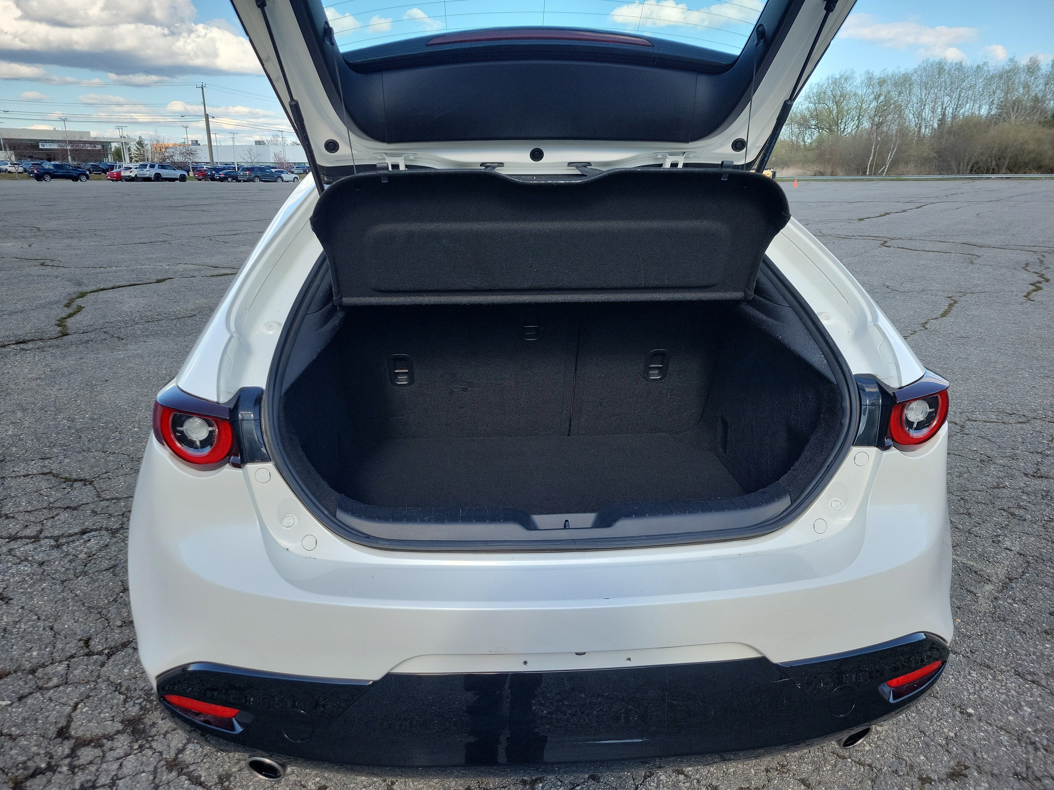 Used 2023 MAZDA MAZDA3 s FWD image 17