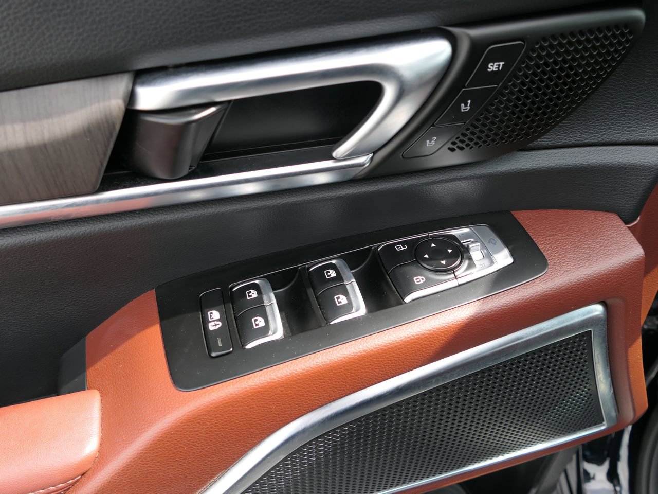 Certified 2023 Kia Telluride SX image 16