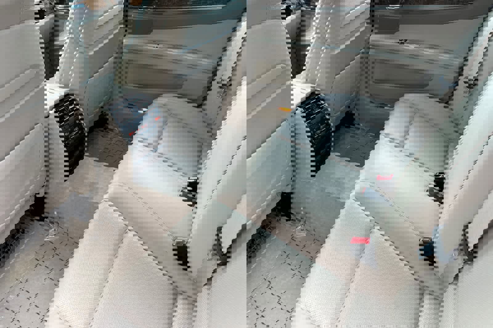 Used 2013 BMW 750Li image 4