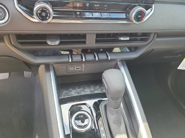 New 2026 Chevrolet Colorado W/T w/ WT Custom Package AWD/4WD image 30