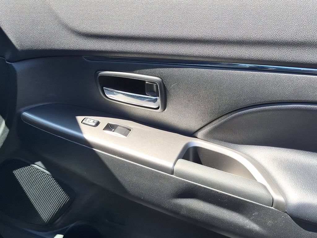 Used 2025 Mitsubishi Outlander Sport SE AWD/4WD image 34