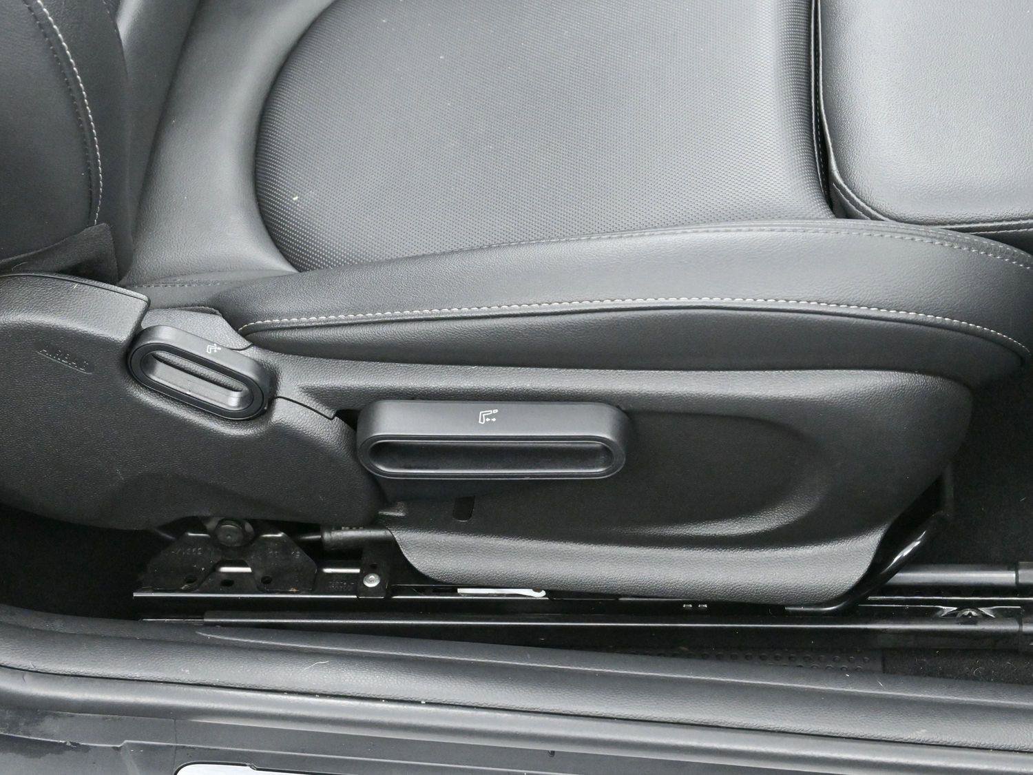 Used 2019 MINI Cooper S image 28