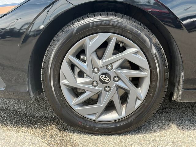 Used 2024 Hyundai Elantra SEL FWD image 14