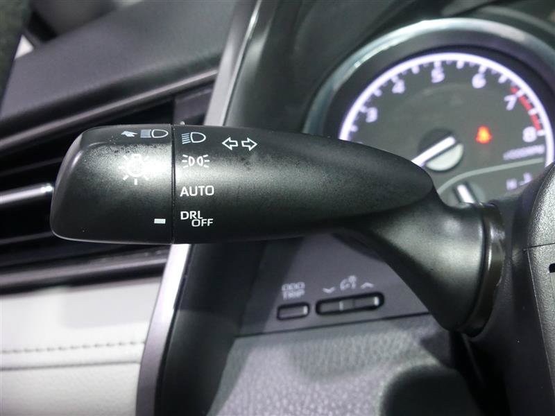 Used 2020 Toyota Camry LE FWD image 32