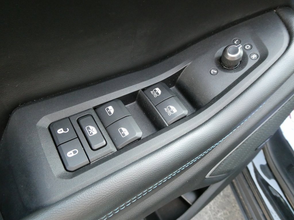 Used 2022 Jeep Grand Cherokee Trailhawk w/ Advanced Protech Group II image 26