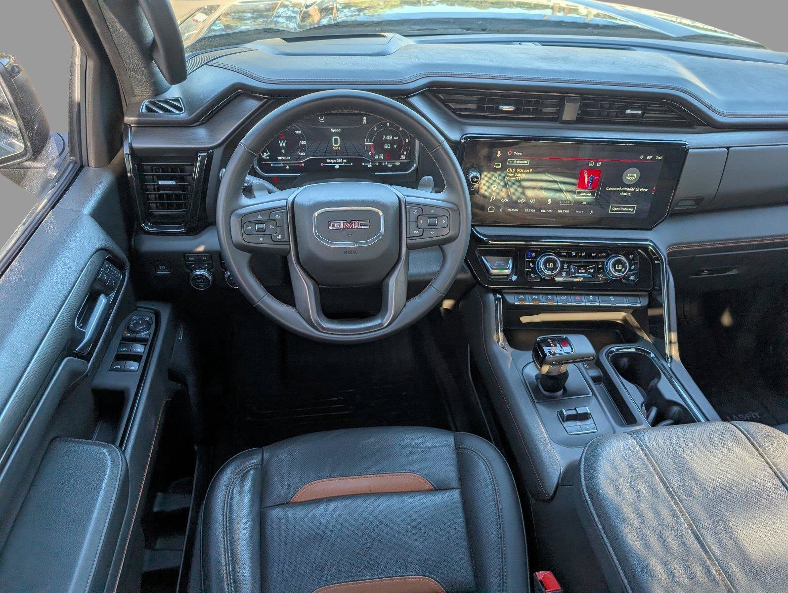 Used 2025 GMC Sierra 1500 AT4 w/ AT4 Premium Package AWD/4WD image 32