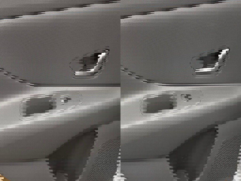 Certified 2025 Hyundai Elantra SE w/ Cargo Package image 11