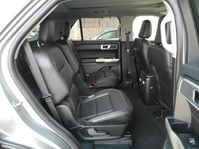 Used 2023 Ford Explorer XLT w/ Equipment Group 202A RWD image 25