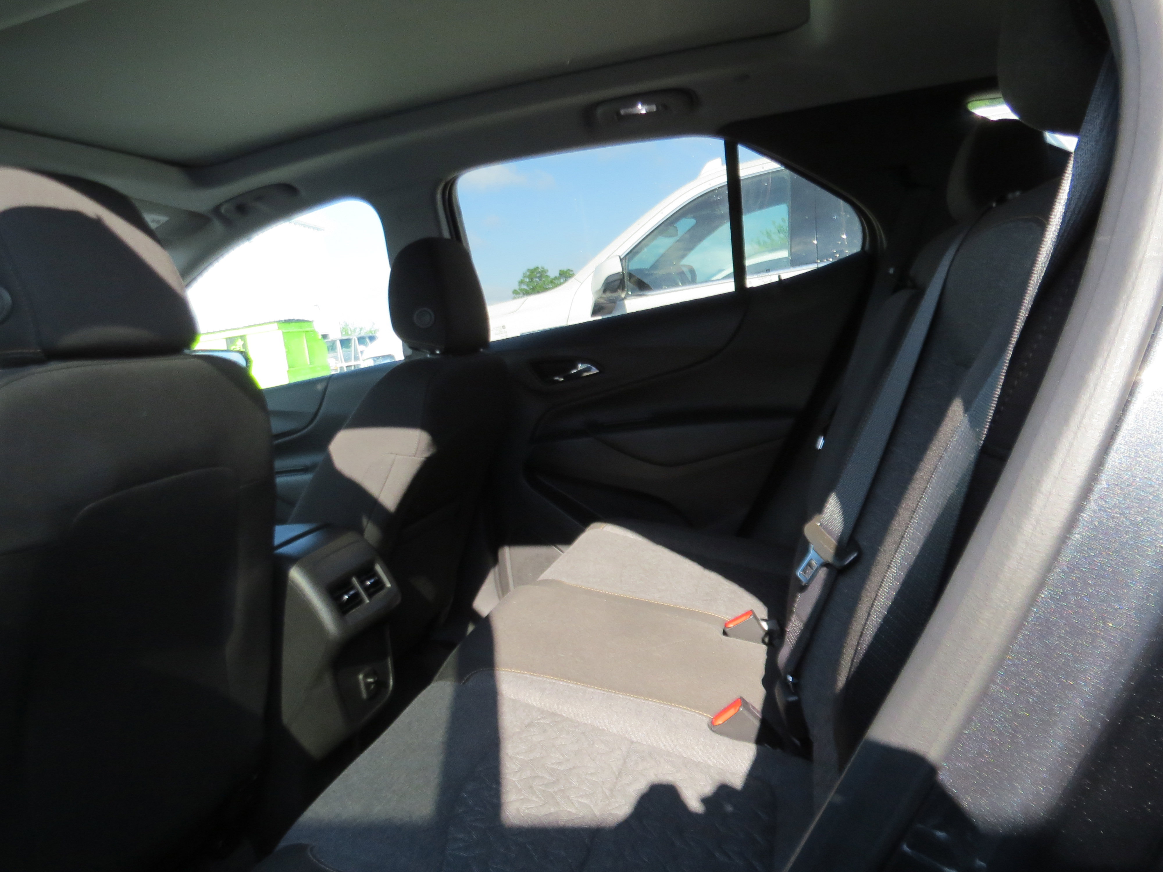 Used 2023 Chevrolet Equinox LT FWD image 9