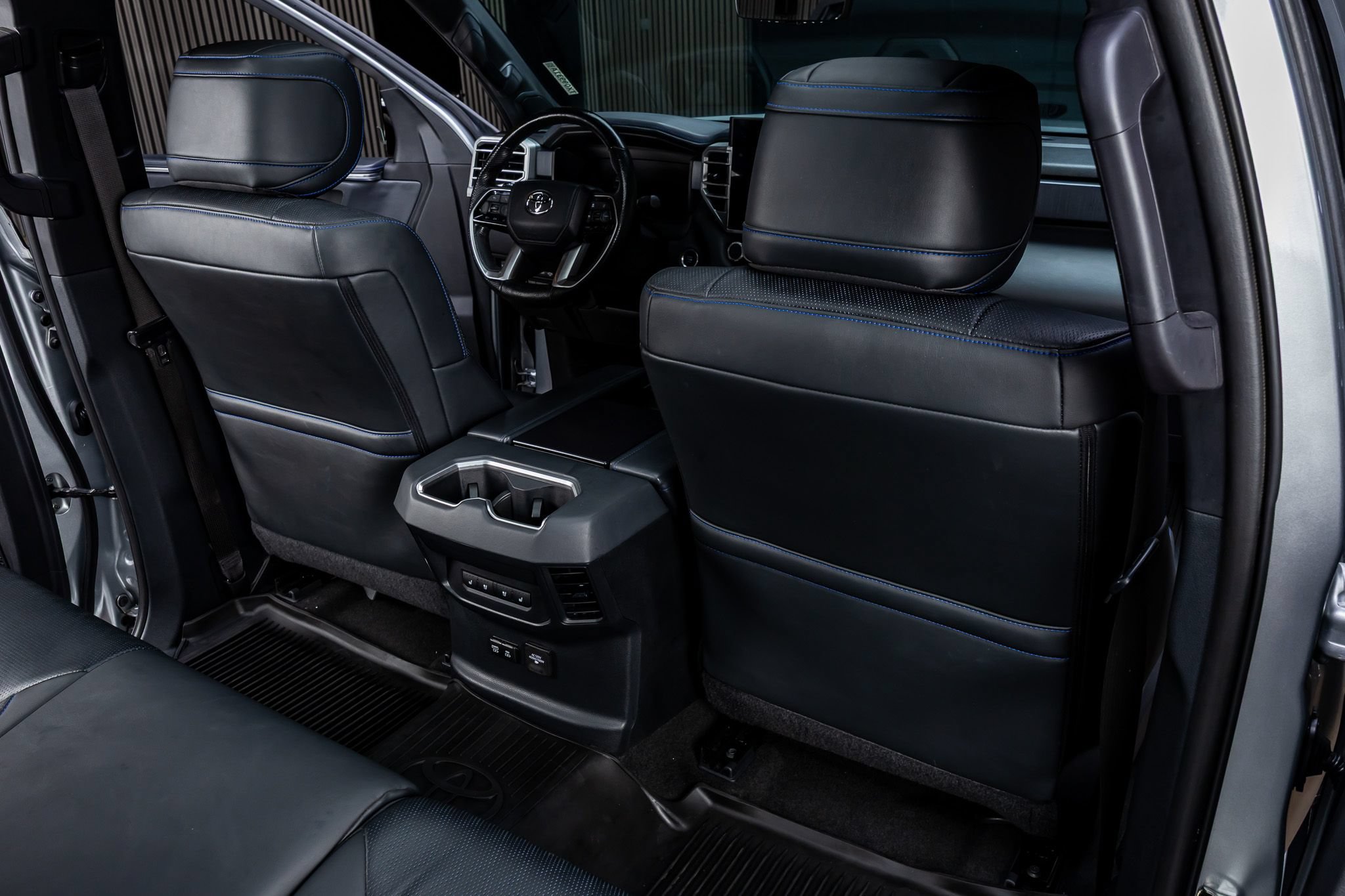 Used 2022 Toyota Tundra Platinum AWD/4WD image 32