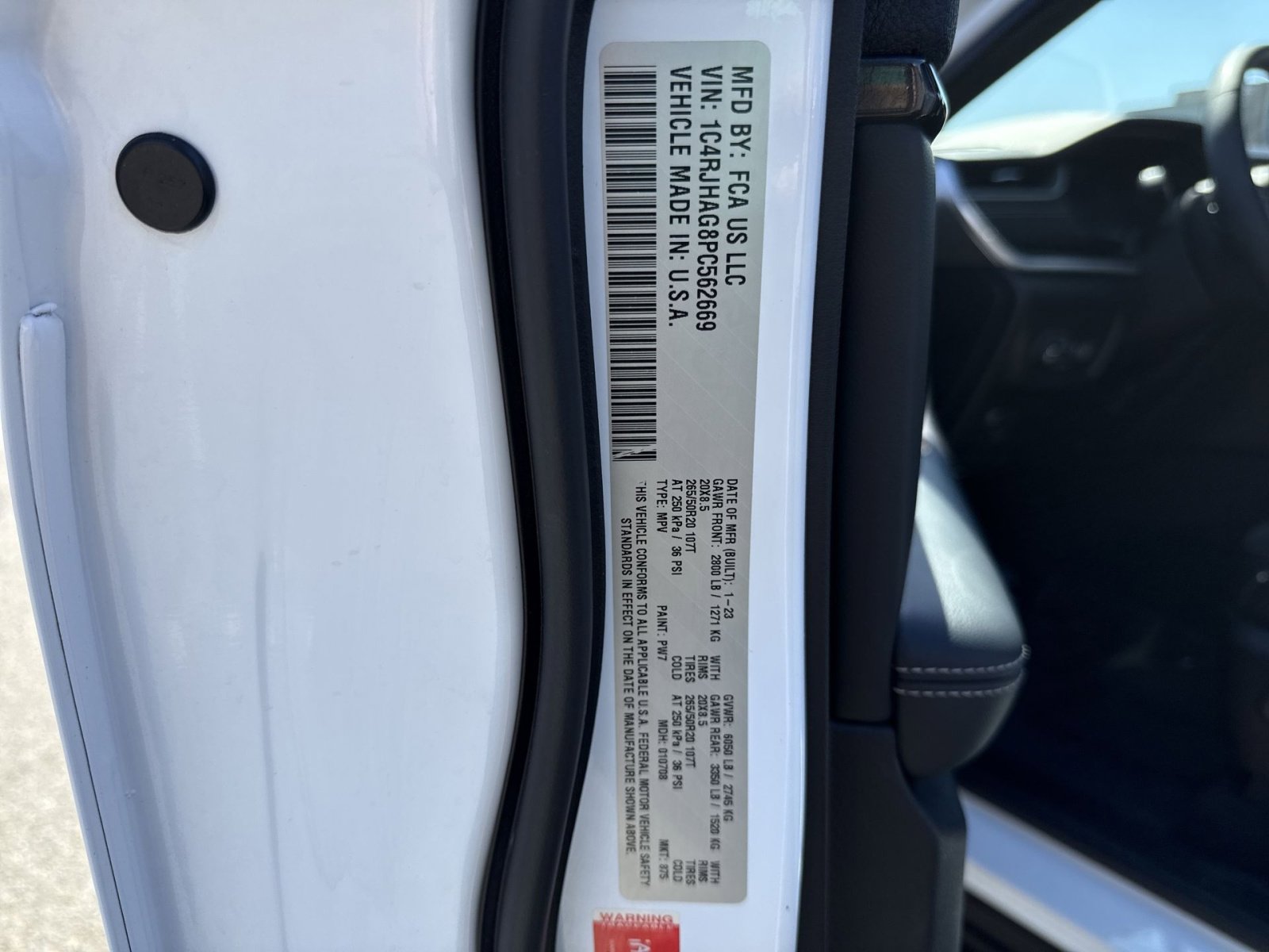 Used 2023 Jeep Grand Cherokee Altitude image 28