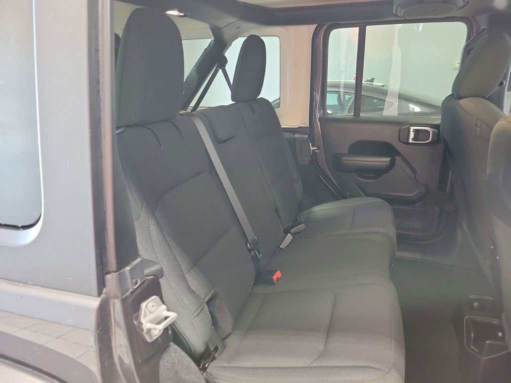 Used 2021 Jeep Wrangler Unlimited Sport AWD/4WD image 17