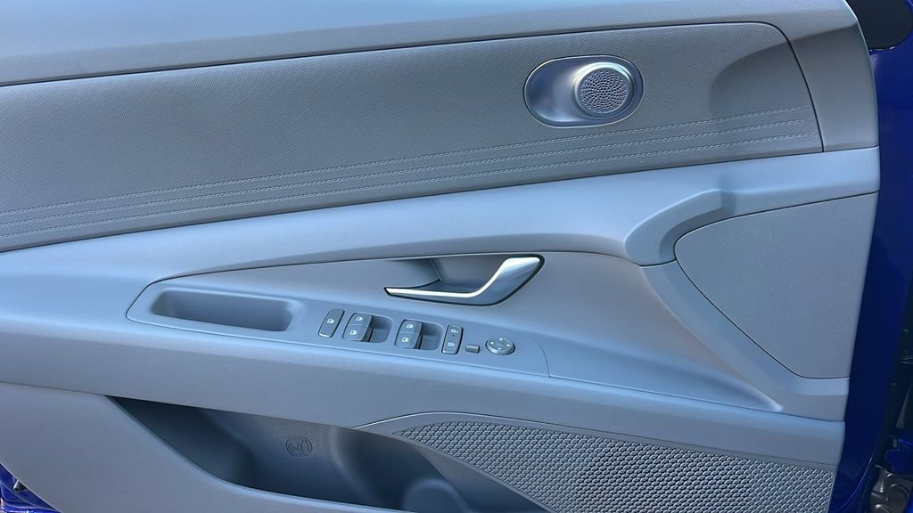 Certified 2026 Hyundai Elantra SE FWD image 27