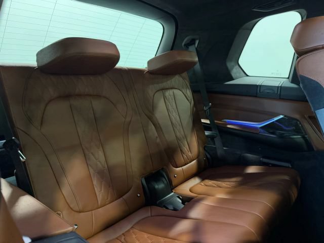 Used 2019 BMW X7 xDrive50i w/ Dynamic Handling Package AWD/4WD image 83