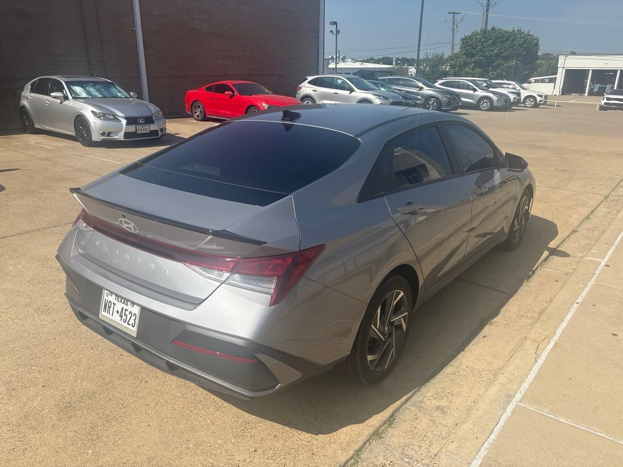 Used 2025 Hyundai Elantra Sport FWD image 3