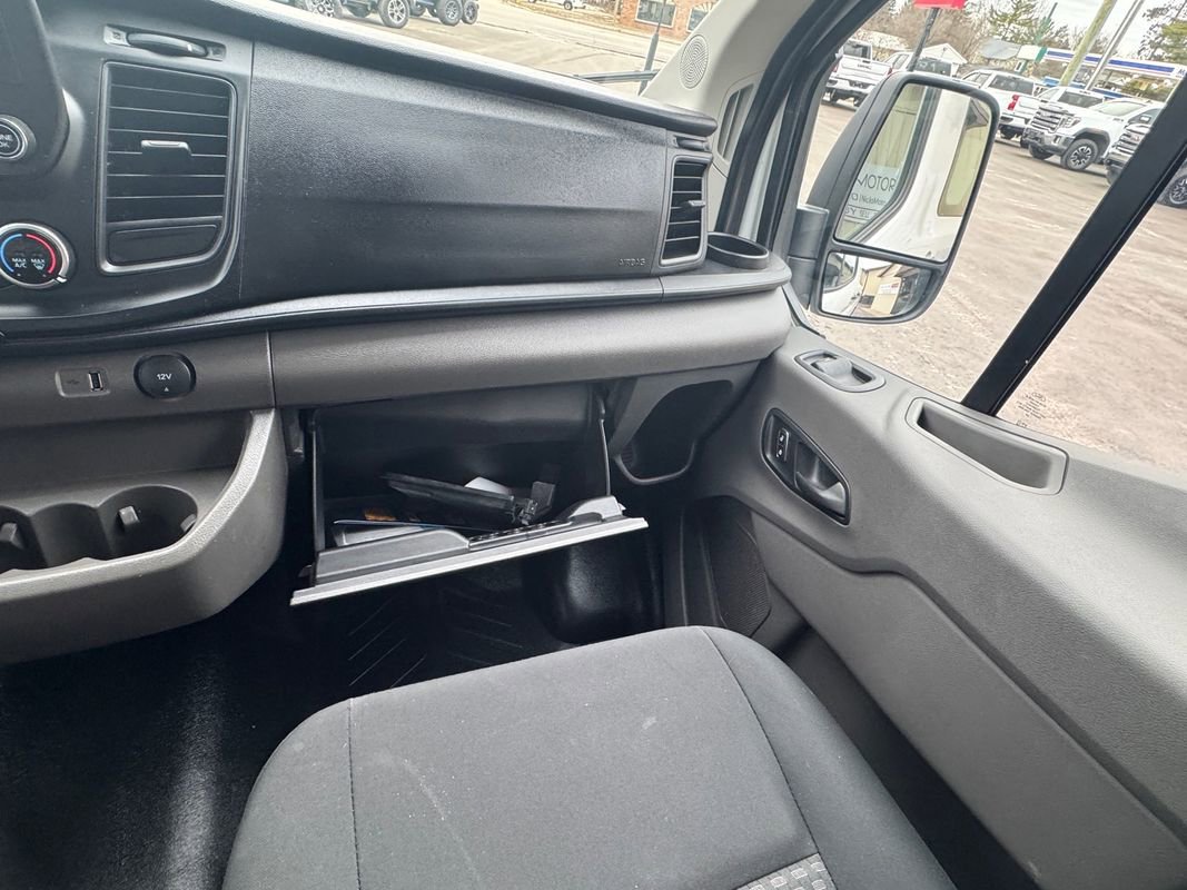 Used 2024 Ford Transit 250 Low Roof AWD w/ Exterior Upgrade Package image 31