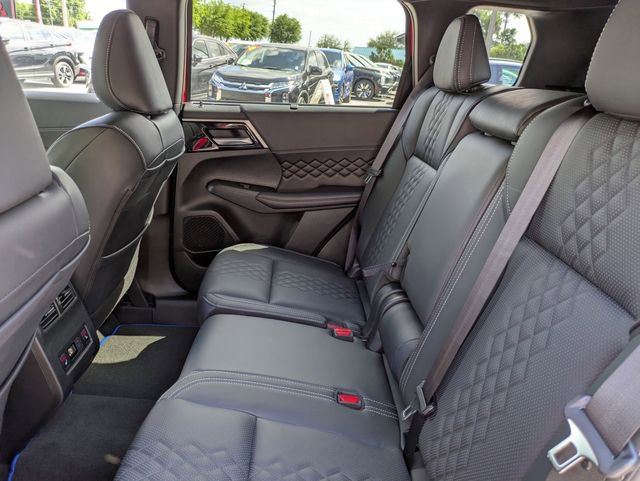 New 2025 Mitsubishi Outlander SEL Black Edition image 17