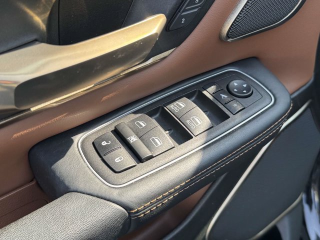 Used 2023 RAM 1500 Limited AWD/4WD image 29