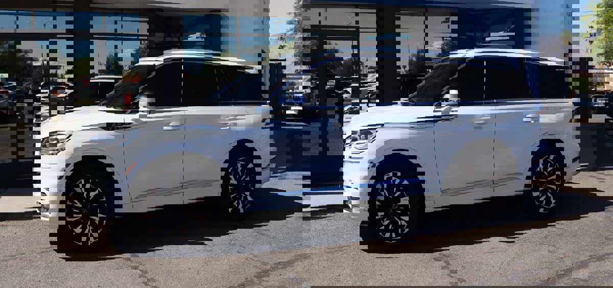 Used 2020 Lincoln Aviator Black Label w/ Dynamic Handling Package AWD/4WD image 4