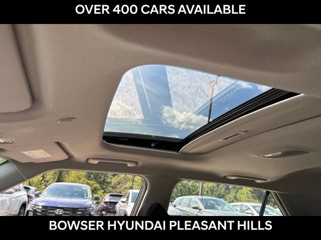 New 2026 Hyundai Venue SEL FWD image 7
