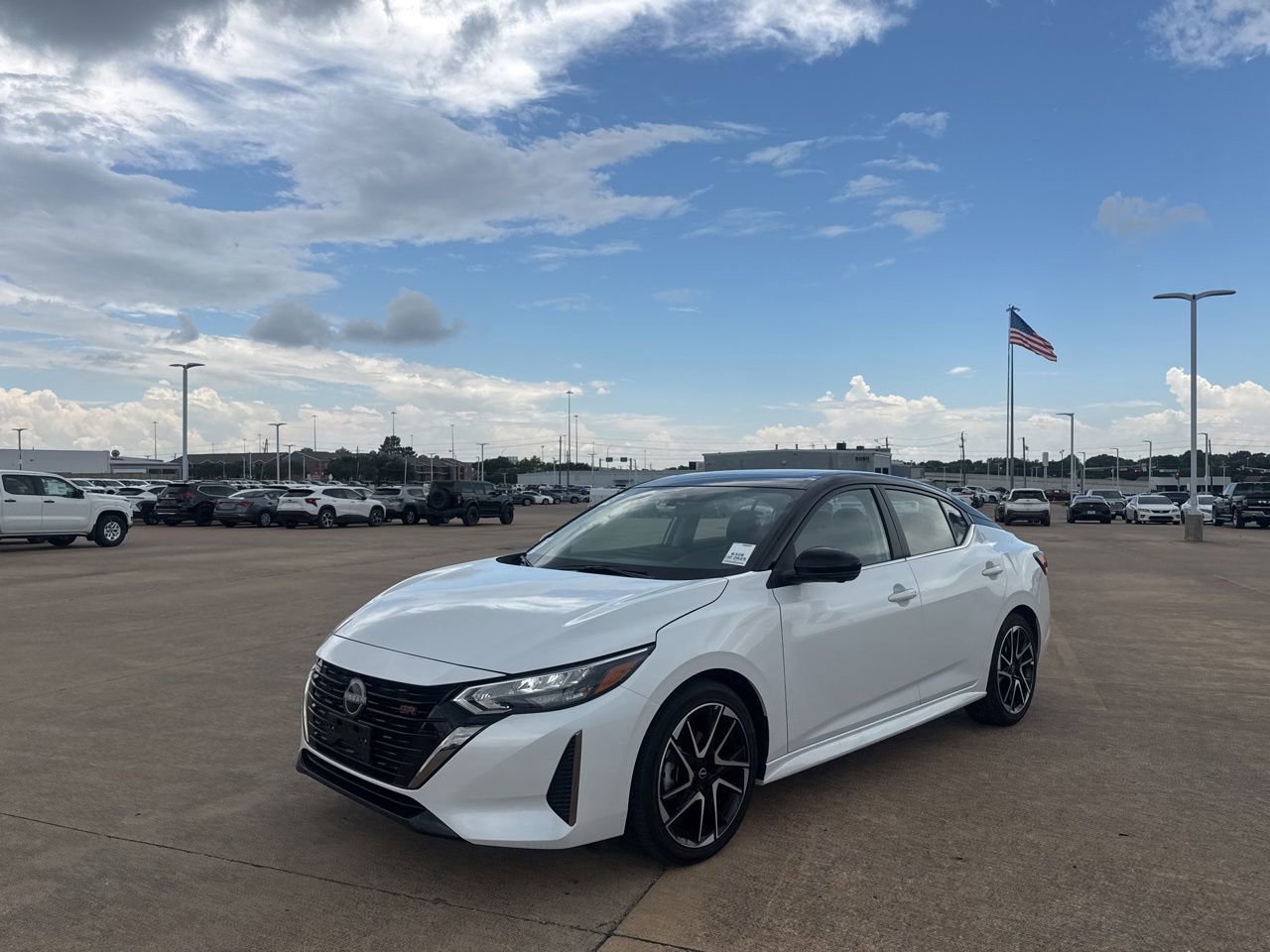 Certified 2025 Nissan Sentra SR w/ SR Premium Package FWD image 8